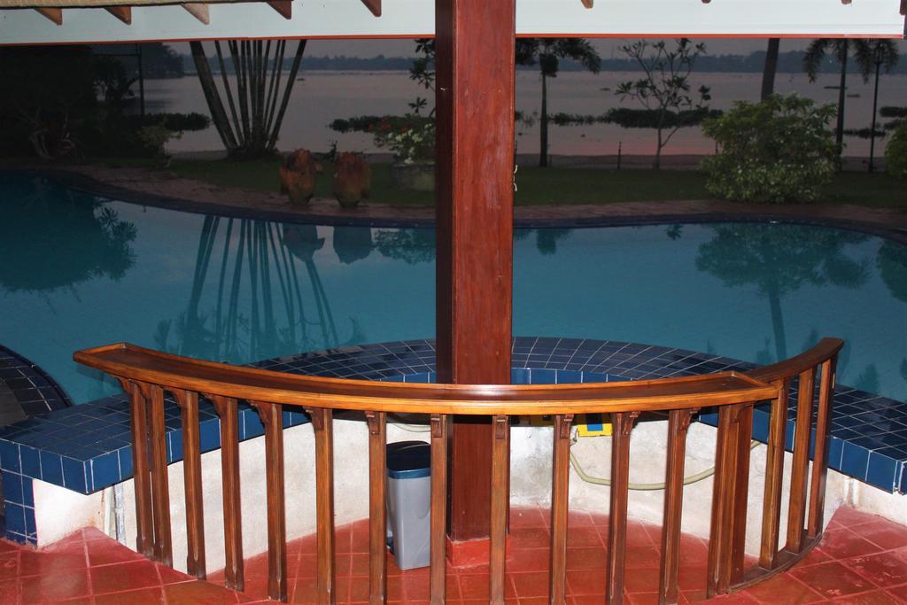 Blue Water Villa 필리얀달라 외부 사진
